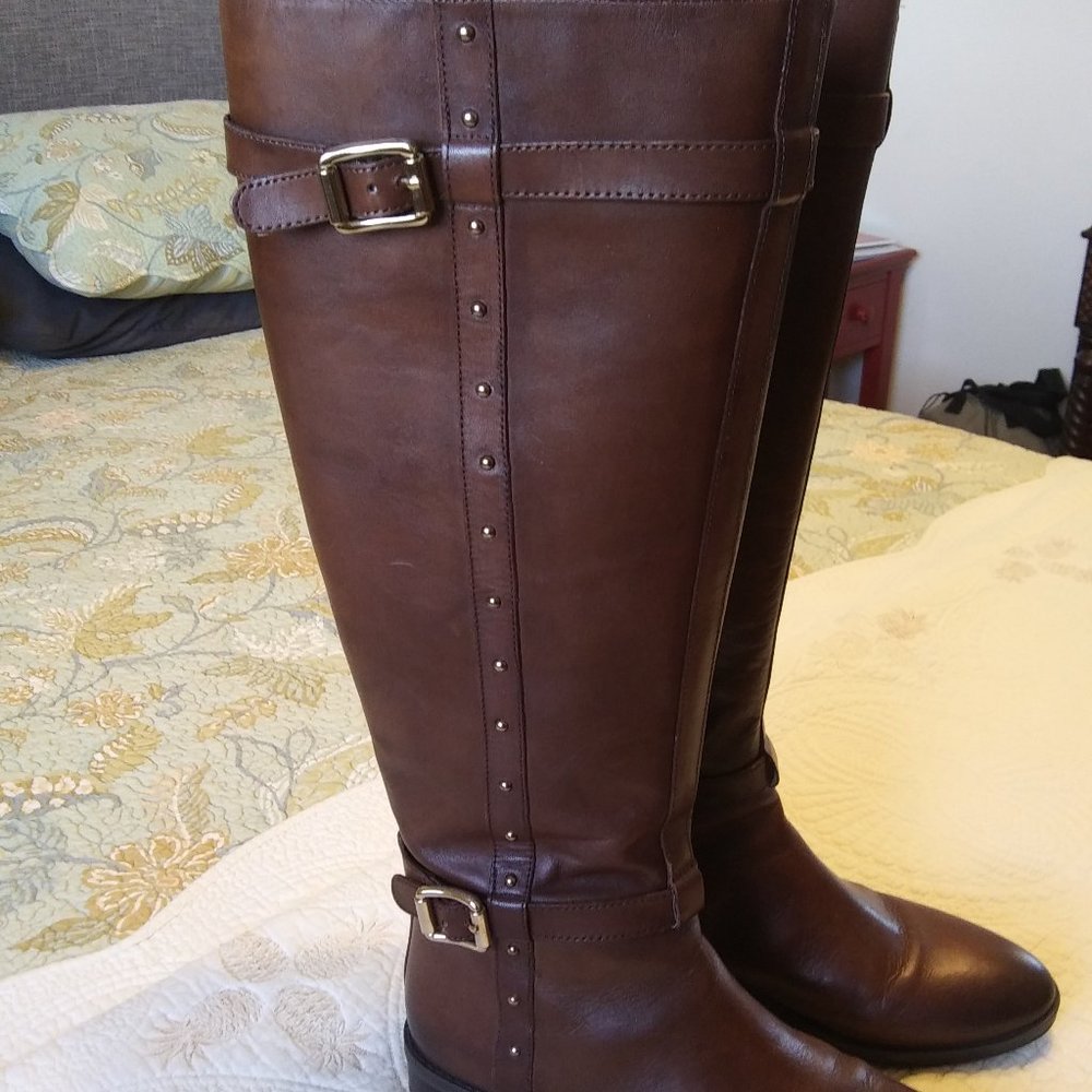 VINCE CAMUTO LEATHER BOOTS